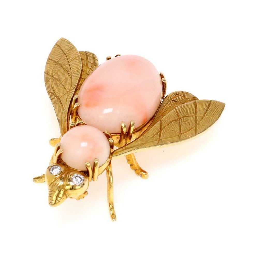 Vintage Diamond Coral 18k Yellow Gold Fly Brooch